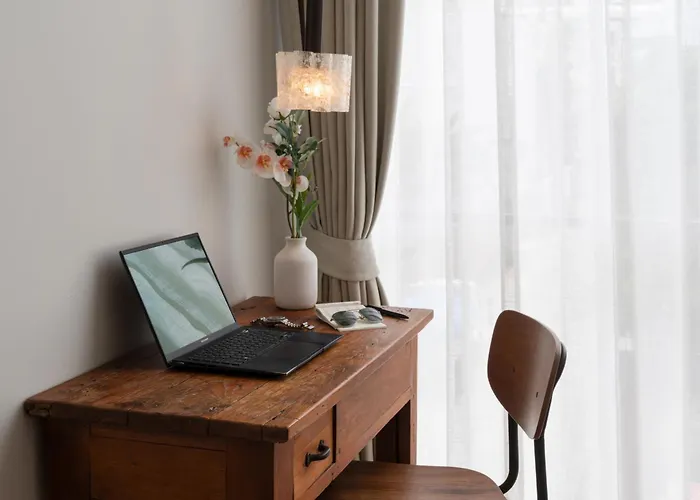 Sunny Three-storyev/wifi/workdesk/fullkitchen * Bangkok