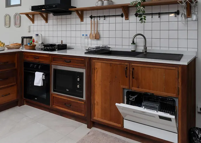 Sunny Three-storyev/wifi/workdesk/fullkitchen Bangkok